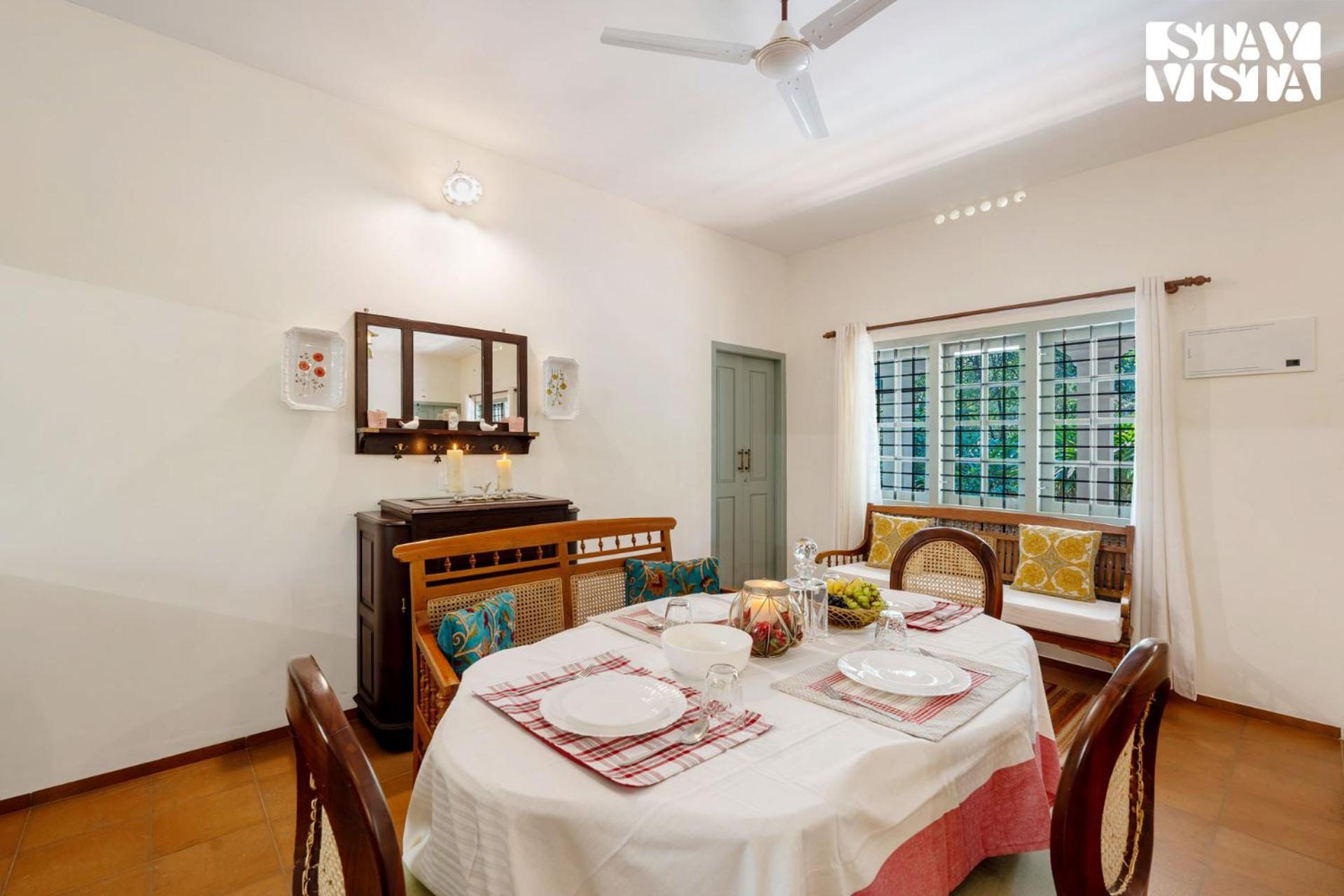 Stayvista At Catherine Cottage With Heater & Board Game Munnar Exterior photo